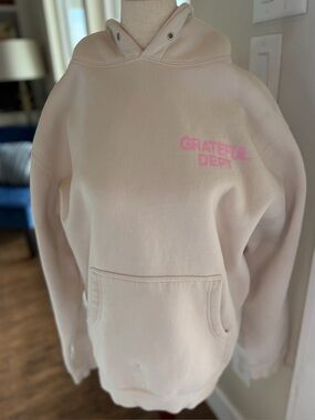 Grateful Apparel pullover hoodie featuring size small
